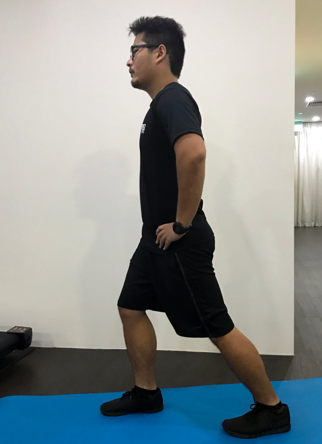 Calf stretch to prevent running injuries